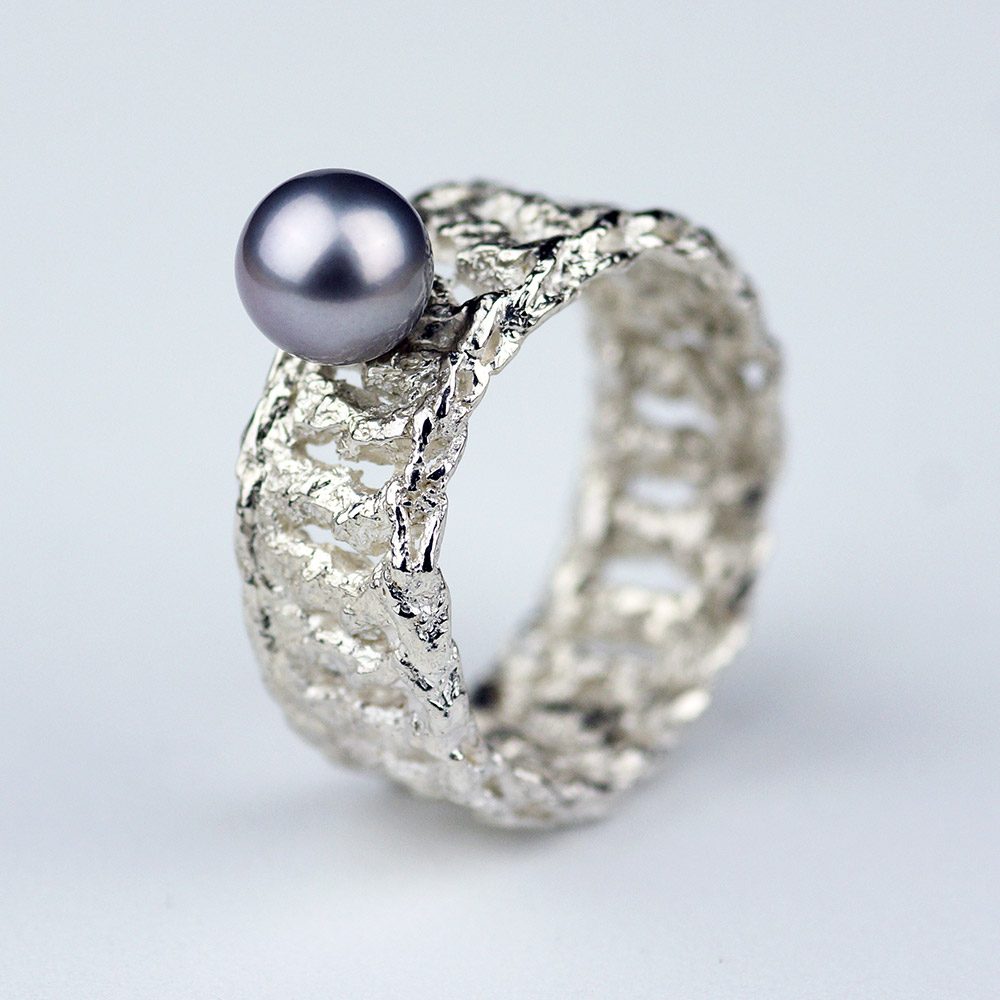 Entwined Silver Ring with Grey Pearl